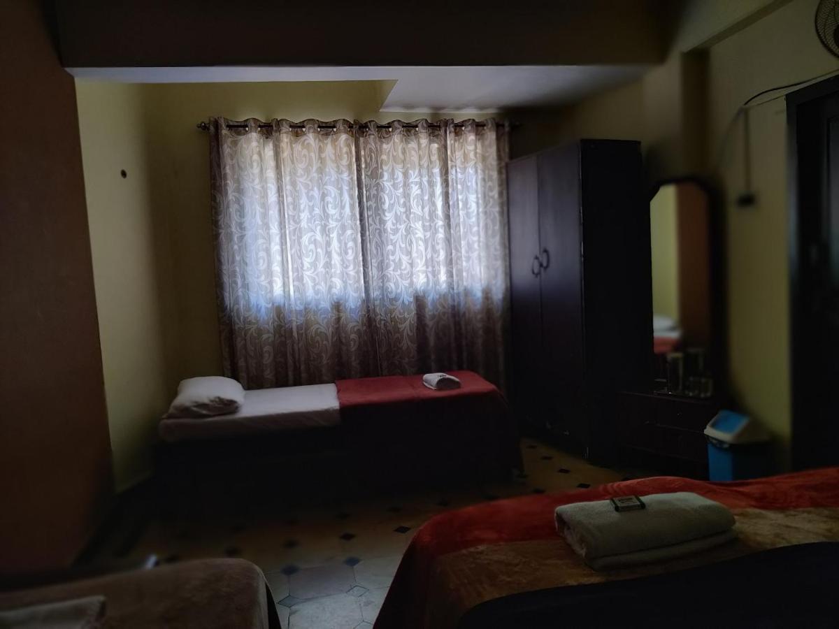 Hotel Caveri Comfort Inn 마디케리 외부 사진