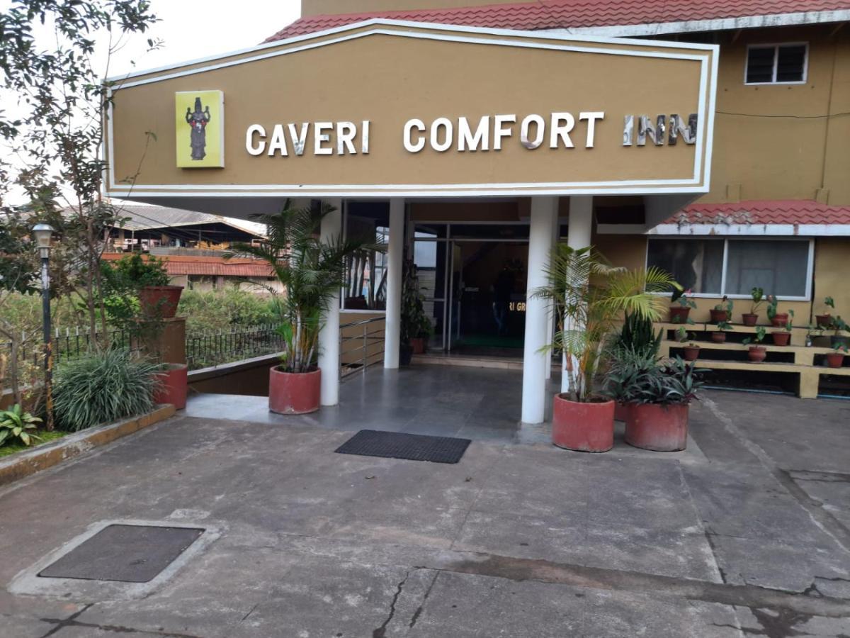 Hotel Caveri Comfort Inn 마디케리 외부 사진